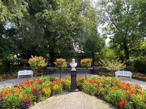Insel Mainau / Marketing Sommerbepflanzung auf der Großherzog Friedrich Terrasse Insel Mainau