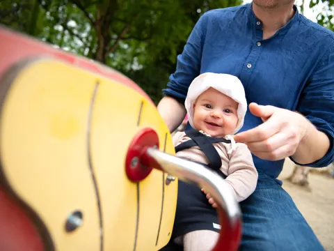 Baby im Zwergenland auf der Insel Mainau