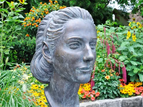 Büste Sonja Gräfin Bernadotte