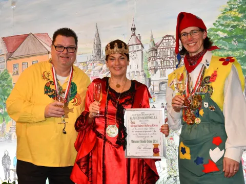 Insel Mainau v.l.n.r. Kai Lehmann Sonja Faber-Schrecklein und Bettina Gräfin Bernadotte beim Narrenhoc