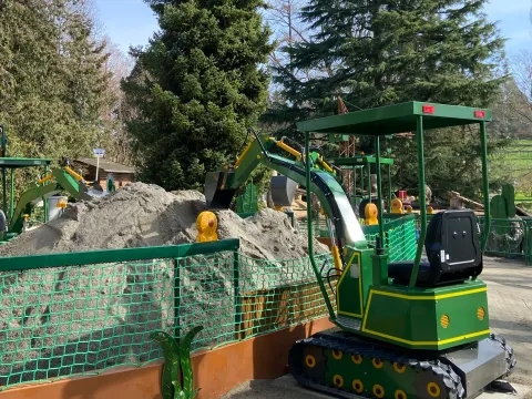 Insel Mainau Baggerspaß auf Blumis Baggerspielplatz