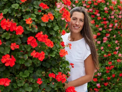 Protraitfoto einer Frau in der Natur