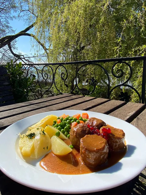 Mittagstisch Rothaus Seeterrassen Köttbular mit Kartoffeln am Bodensee