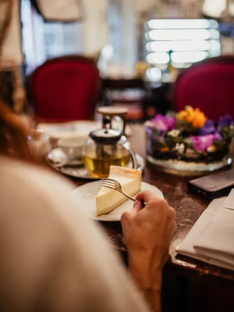 Kaffee und Kuchen im Schlosscafé