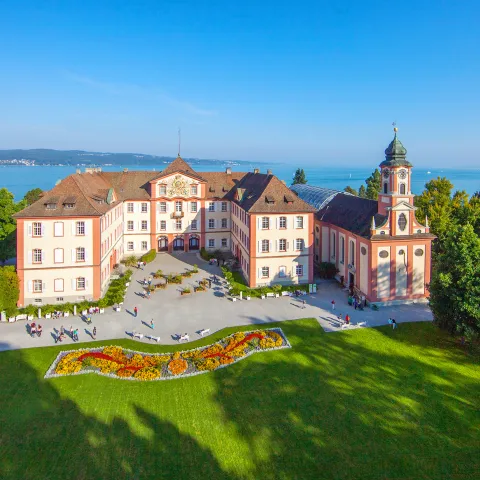 Luftaufnahme von Schloss Mainau